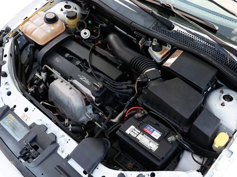 Used 2004 Ford Focus SE FWD image 41