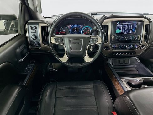 Used 2017 GMC Sierra 2500 Denali w/ Duramax Plus Package image 28