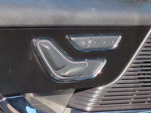 Used 2022 Lincoln Corsair Reserve image 16