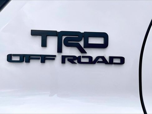 Used 2025 Toyota 4Runner TRD Off-Road image 8
