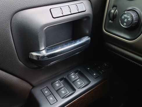 Used 2017 GMC Sierra 1500 Denali w/ Denali Ultimate Package image 18