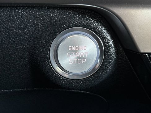 Certified 2025 Kia Telluride LX FWD image 31