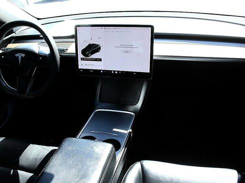 Used 2021 Tesla Model Y 2WD image 17