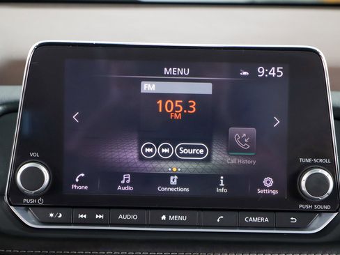 Used 2023 Nissan Rogue SV image 19