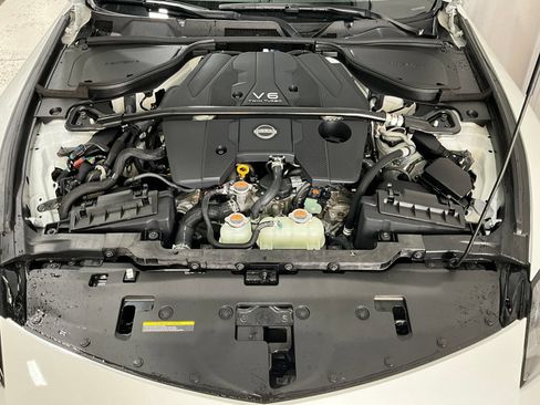 Used 2024 Nissan Z NISMO w/ Floor Mat Package RWD image 13