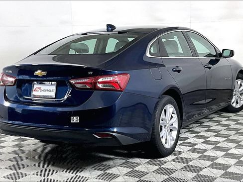 Used 2020 Chevrolet Malibu LT FWD image 12