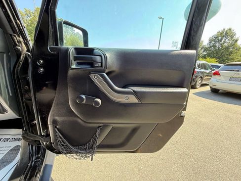 Used 2011 Jeep Wrangler Sport AWD/4WD image 16