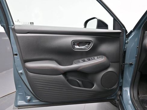 Certified 2025 Honda HR-V Sport image 16
