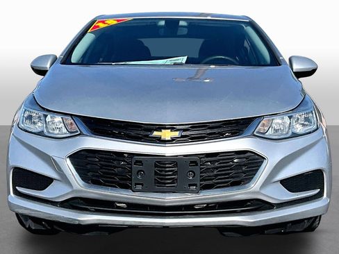 Used 2018 Chevrolet Cruze LS FWD image 3