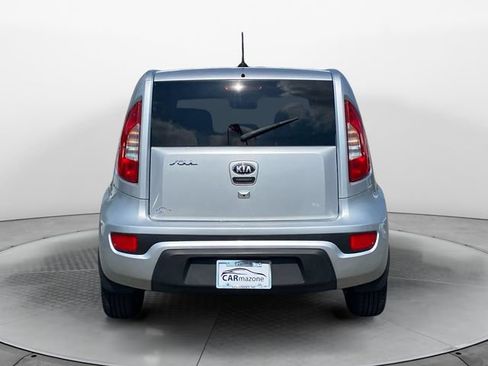 Used 2013 Kia Soul + w/ Audio Pkg FWD image 4