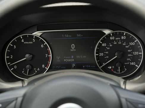 Used 2025 Nissan Altima 2.5 SV FWD image 12