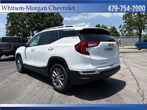 Used 2022 GMC Terrain SLT w/ Infotainment Package II FWD image 7