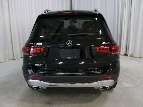 Used 2022 Mercedes-Benz GLB 250 4MATIC w/ Premium Package Lite image 30