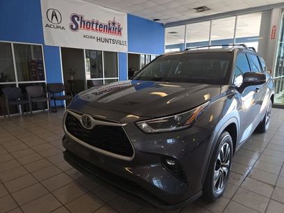 Used 2021 Toyota Highlander XLE