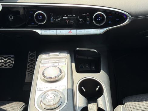 Used 2023 Genesis GV70 2.5T w/ Sport Prestige Package AWD/4WD image 27