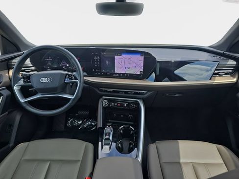 Used 2025 Audi Q5 Premium w/ Convenience Package AWD/4WD image 10