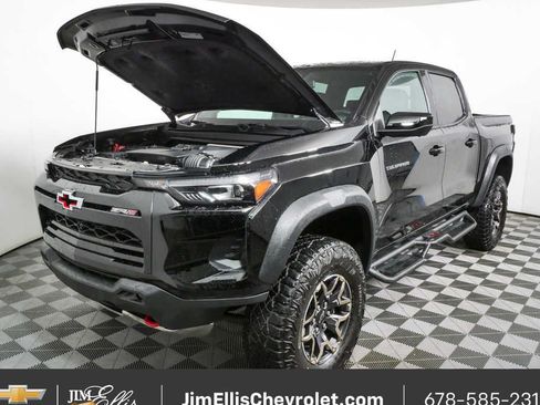 Used 2024 Chevrolet Colorado ZR2 w/ ZR2 Convenience Package III AWD/4WD image 33