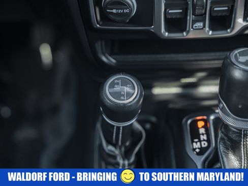 Used 2022 Jeep Wrangler Unlimited Sahara w/ Cold Weather Group image 33