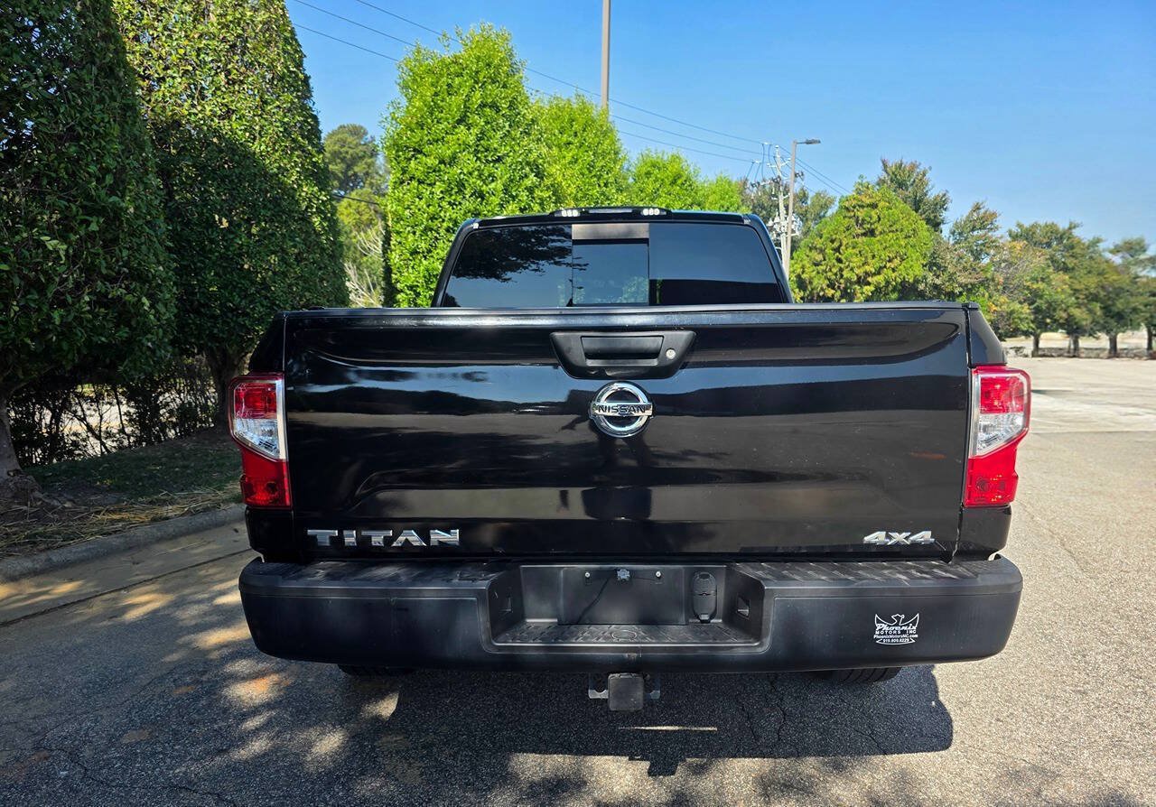 Used 2017 Nissan Titan S AWD/4WD image 4