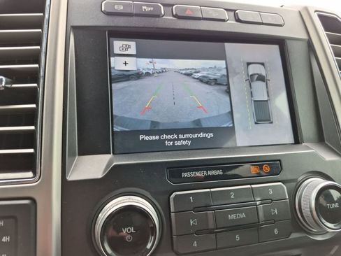 Used 2018 Ford F350 Platinum w/ Platinum Ultimate Package AWD/4WD image 31