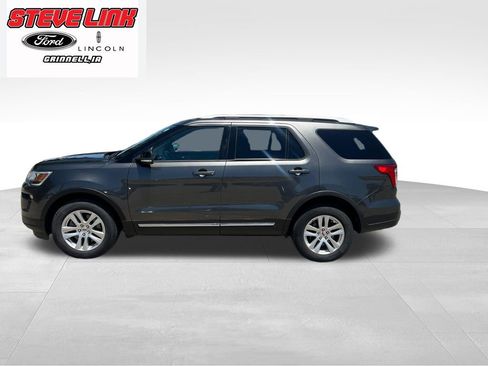 Used 2018 Ford Explorer XLT w/ Equipment Group 202A AWD/4WD image 1