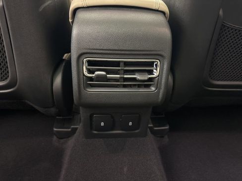 Used 2026 Lincoln Corsair Premiere image 23