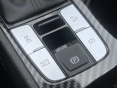 Used 2022 Hyundai Santa Cruz SE image 32