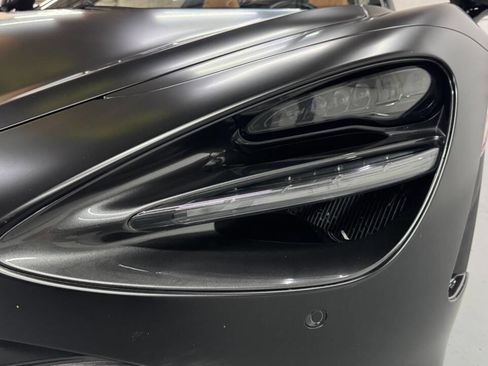 Used 2020 McLaren 720S Spider image 40