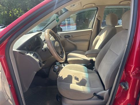 Used 2001 Ford Focus SE FWD image 17