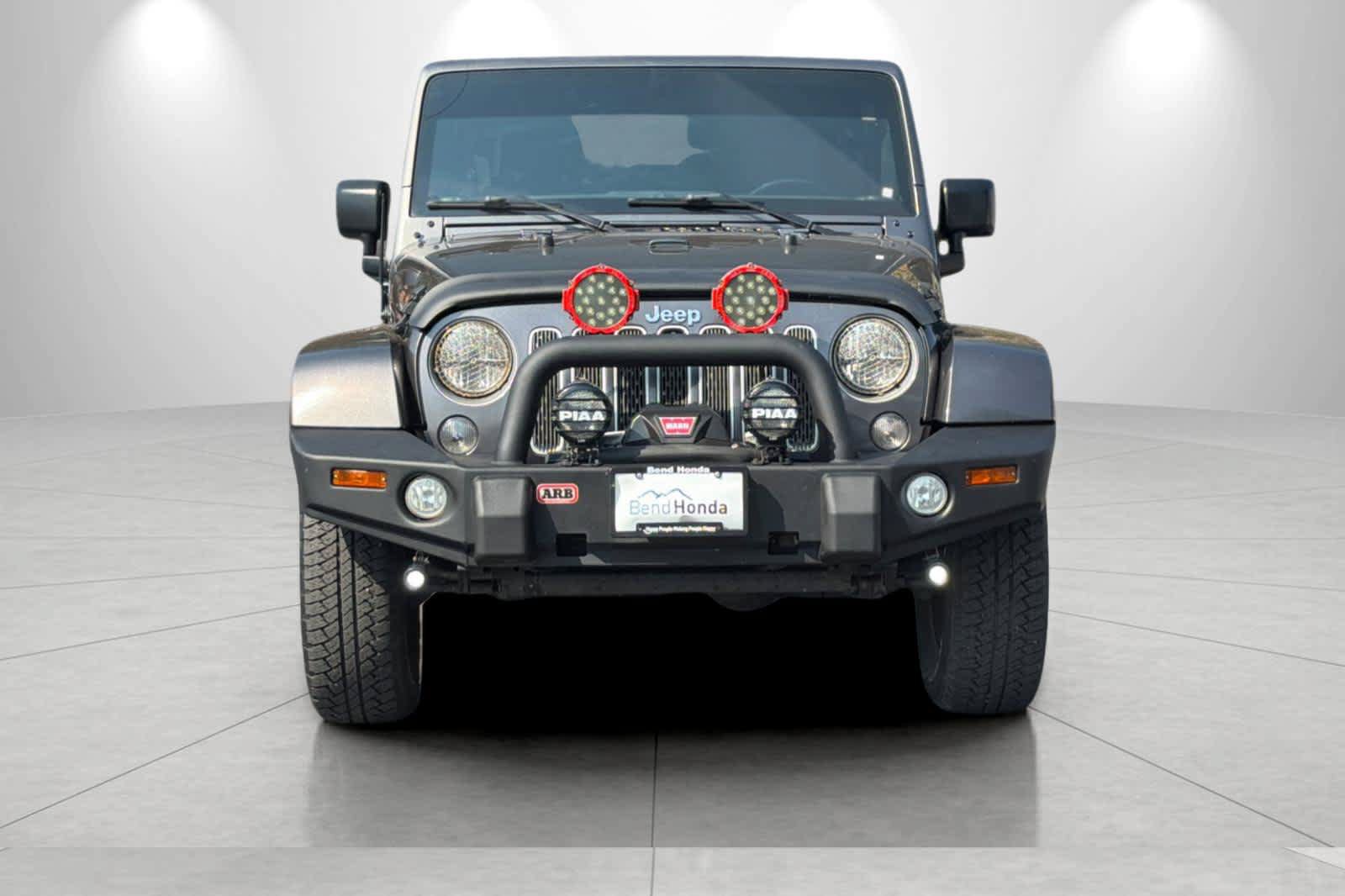Used 2016 Jeep Wrangler Unlimited Sahara AWD/4WD image 10