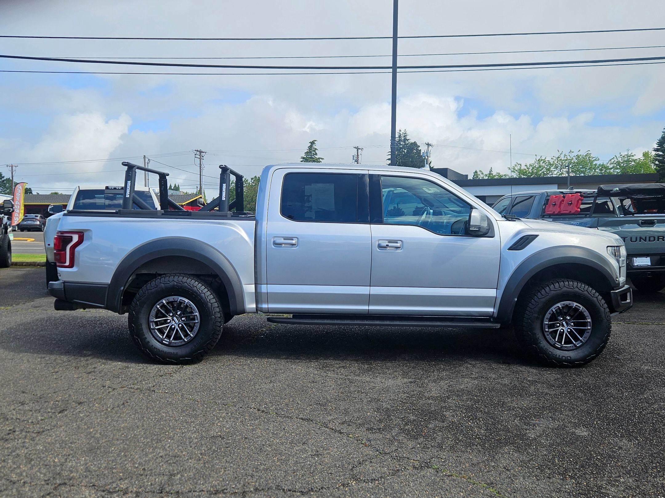 Used 2019 Ford F150 Raptor w/ Equipment Group 802A Luxury AWD/4WD image 6
