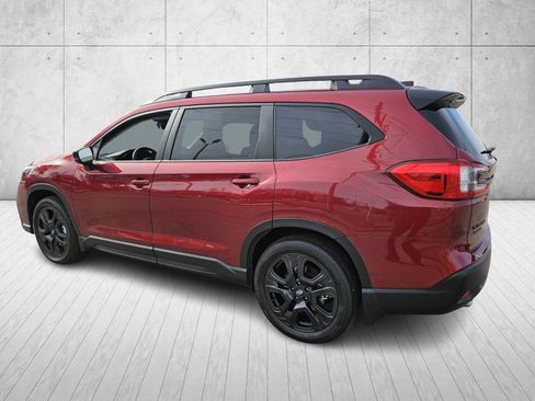 Used 2025 Subaru Ascent Onyx Edition image 5