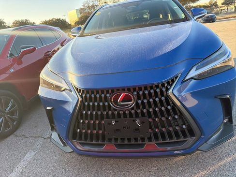 Used 2025 Lexus NX 250 FWD w/ Towing Package (2000 Lbs) image 2