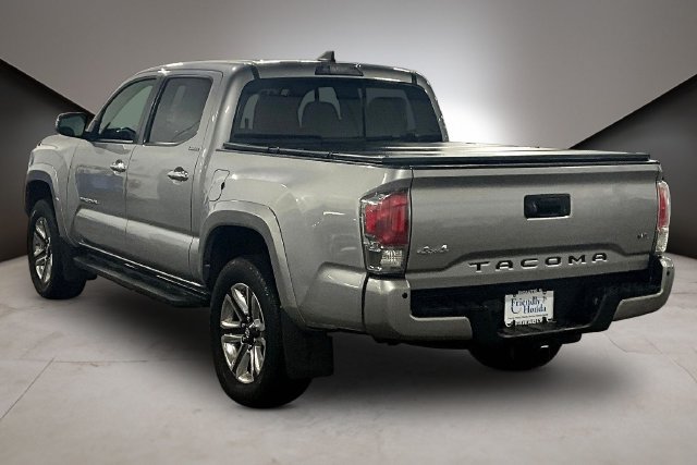 Used 2018 Toyota Tacoma Limited AWD/4WD image 4