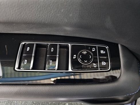 Used 2026 Cadillac Escalade IQ Sport 1 w/ LPO, ONYX Package image 31