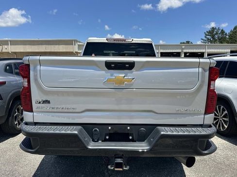 Used 2022 Chevrolet Silverado 2500 Custom w/ Custom Value Package AWD/4WD image 4