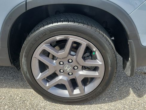 Used 2023 Honda Passport EX-L image 9