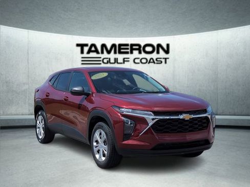 Used 2024 Chevrolet Trax LS FWD image 9