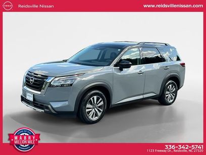 Used 2023 Nissan Pathfinder SL