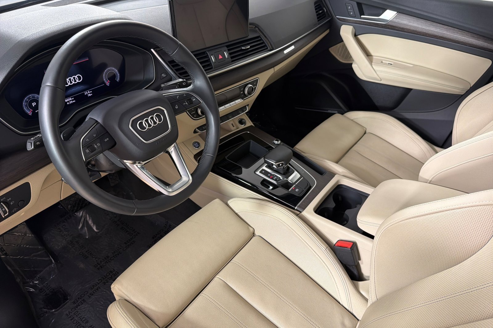 Used 2023 Audi Q5 2.0T Premium Plus w/ Premium Plus Package AWD/4WD image 9