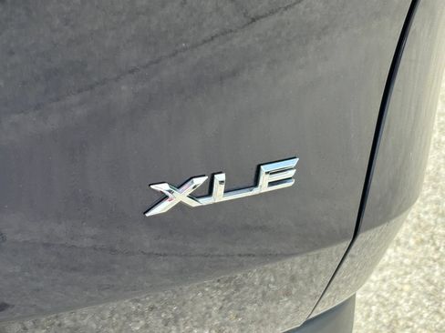 Used 2025 Toyota Grand Highlander FWD image 11