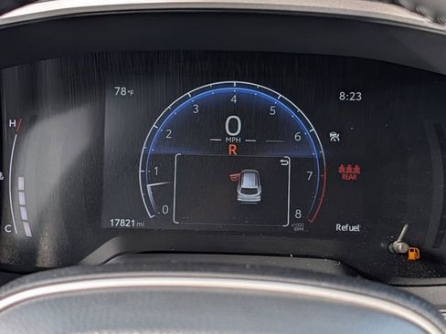 Used 2024 Toyota Corolla Cross XLE w/ Convenience Package FWD image 21