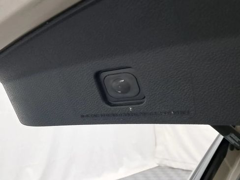 Used 2017 Ford Explorer Limited w/ Equipment Group 301A FWD image 29