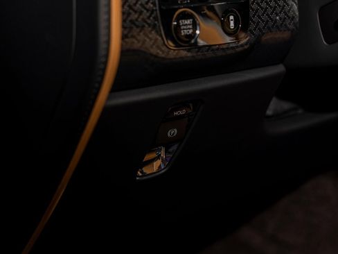 Used 2024 Rolls-Royce Cullinan Black Badge w/ Dark Exterior Package image 19