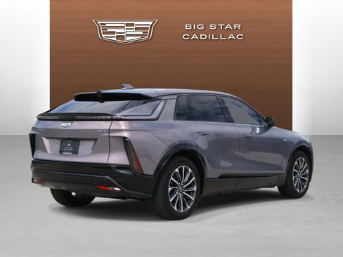 Certified 2024 Cadillac Lyriq Sport RWD image 5