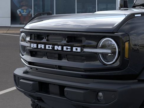 New 2025 Ford Bronco Outer Banks w/ Sasquatch Package image 19