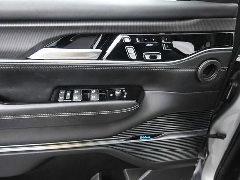 Used 2024 Jeep Grand Wagoneer L Series II w/ Quick Order Packagew 28T image 11