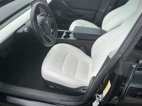 Used 2021 Tesla Model 3 Standard Range Plus RWD image 2