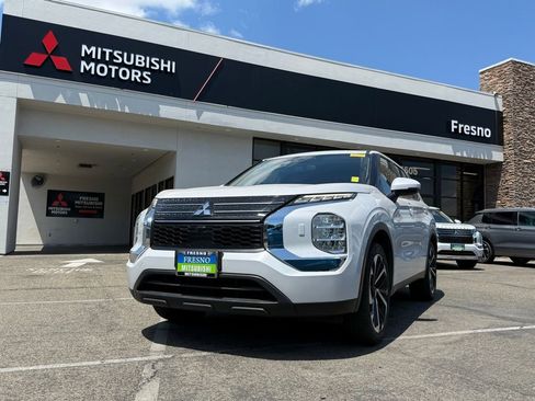 Used 2022 Mitsubishi Outlander ES AWD/4WD image 1