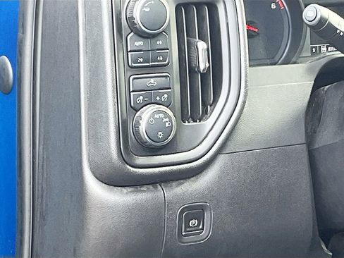 Used 2023 Chevrolet Silverado 1500 Custom Trail Boss AWD/4WD image 10